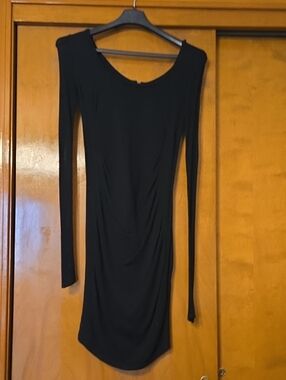 Express Black Long-Sleeve Scoop Neck Bodycon Dress